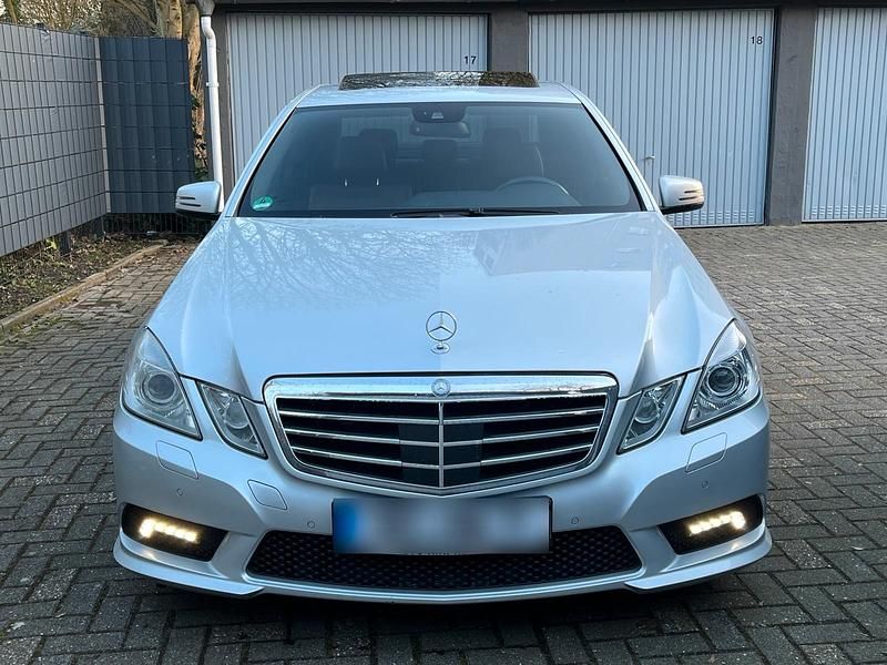 Gebraucht Mercedes E350 Avantgarde 292 PS (214 kW) 2010 Silber Limousine
