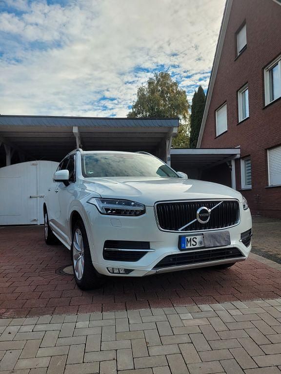 Weiß Gebraucht 2016 Volvo XC90 Momentum SUV | 23.900 € (Superpreis) - Bild 1/4