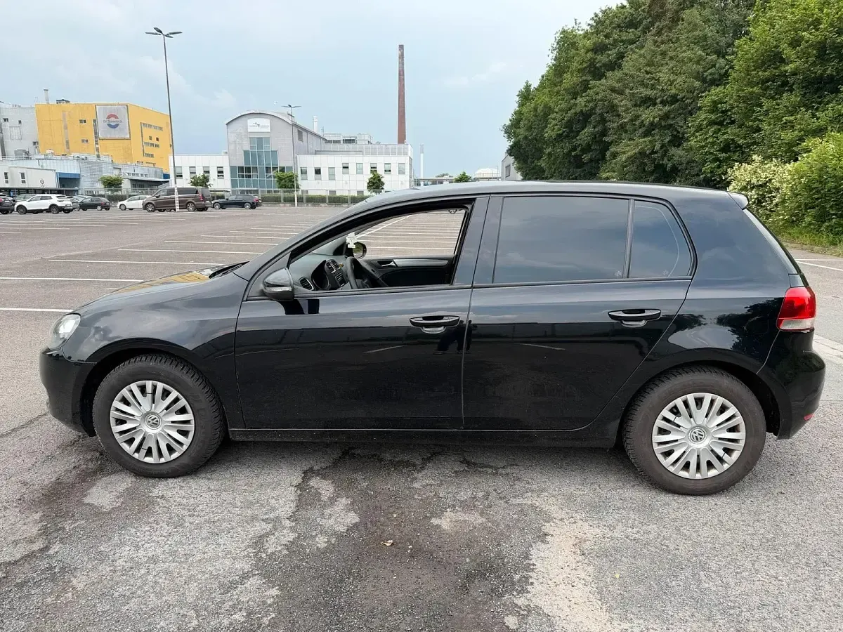 Gebraucht VW Golf VI 80 PS (58 kW) 2009 Schwarz Kleinwagen