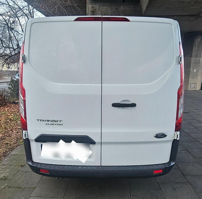 Gebraucht Ford Transit Custom 105 PS (77 kW) 2017 Weiß Van / Kleinbus