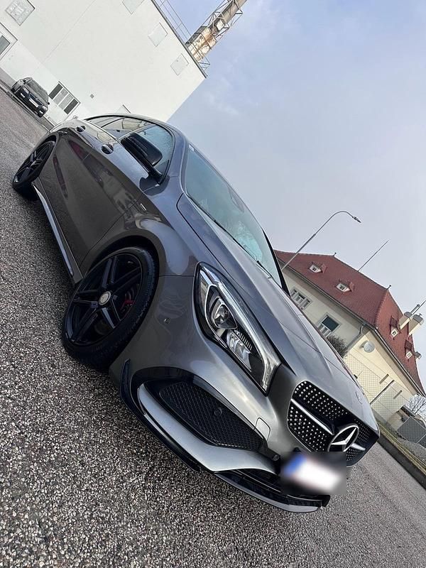 Gebraucht Mercedes CLA250 211 PS (155 kW) 2018 Grau Limousine