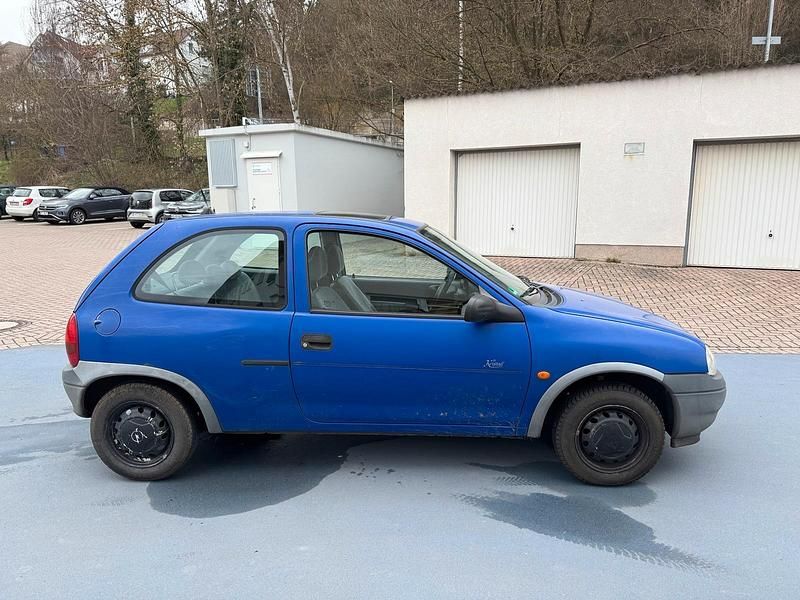 Gebraucht Opel Corsa 54 PS (39 kW) 1998 Blau Kleinwagen