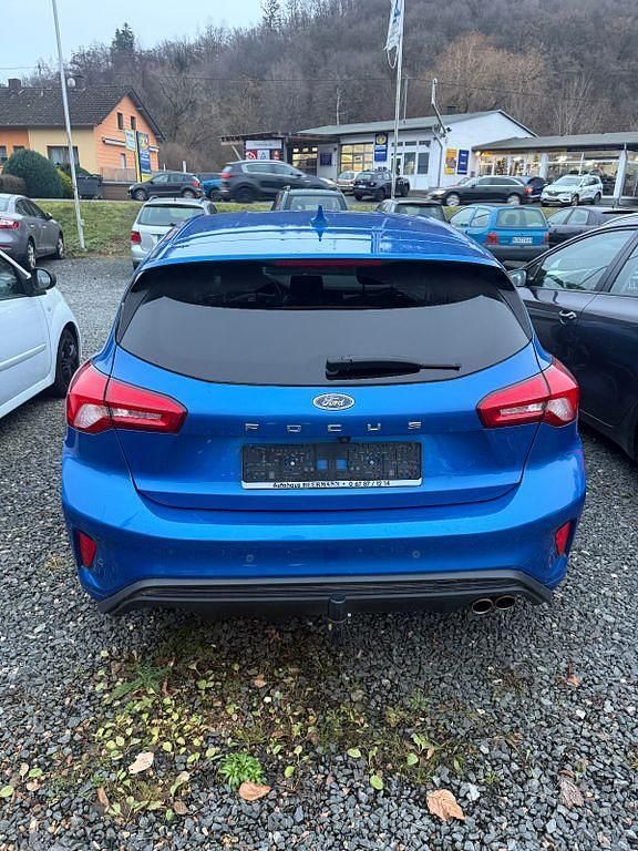 Gebraucht Ford Focus ST-Line 125 PS (91 kW) 2018 Blau Limousine