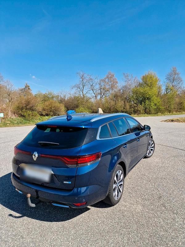 Gebraucht Renault Megane E-Tech 158 PS (116 kW) 2021 Blau Kombi
