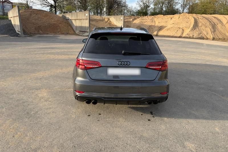Second-hand Audi S3 Design 300 CP (220 kW) 2019 Gri Berlinǎ