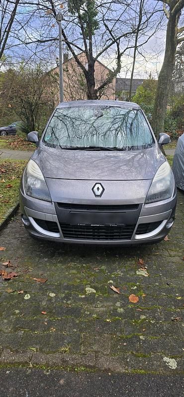 Grau Gebraucht 2012 Renault Scénic III Van / Kleinbus | 2.250 € (Superpreis) - Bild 1/4