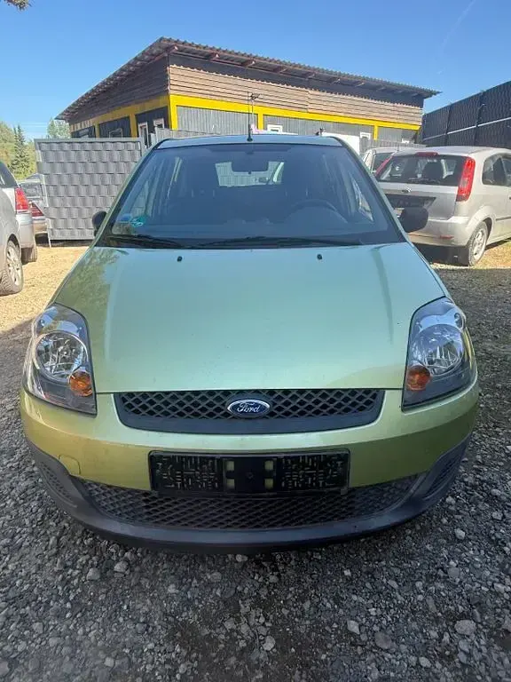 Gebraucht Ford Fiesta Ambiente 60 PS (44 kW) 2006 Gelb Kleinwagen