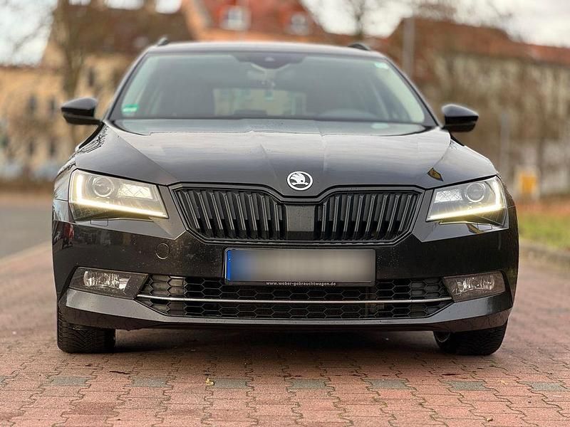 Schwarz Gebraucht 2017 Skoda Superb Style Limousine | 13.999 € (Fairer Preis) - Bild 1/4