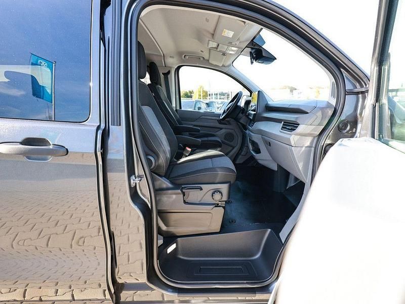 Gebraucht VW T7 150 PS (110 kW) 2025 Grau / graphit dust Van