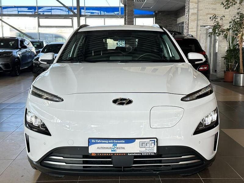 Gebraucht Hyundai Kona Trend 150 kW (204 PS) 2022 Weiß SUV