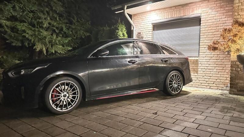Schwarz Gebraucht 2019 Kia ProCeed GT 2 Kleinwagen | 22.500 € (Teuer) - Bild 1/4