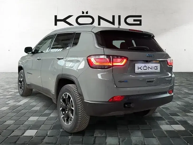Gebraucht Jeep Compass Trailhawk 180 PS (132 kW) 2021 Grau SUV