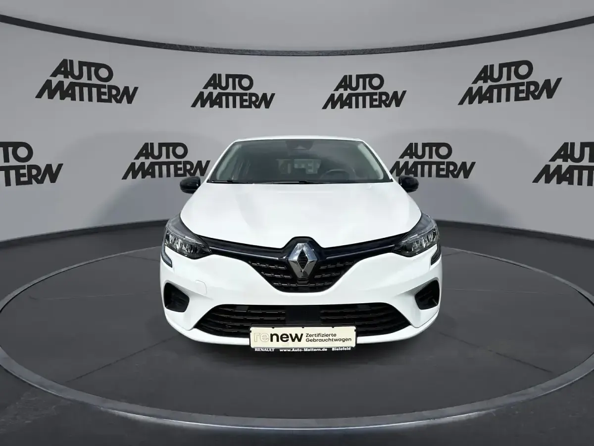 Gebraucht Renault Clio V Equilibre 67 PS (49 kW) 2023 Weiß Limousine