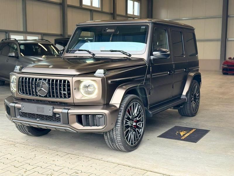 Braun Neu 2025 Mercedes G63 AMG Active SUV | 265.369 € (Fairer Preis) - Bild 1/4