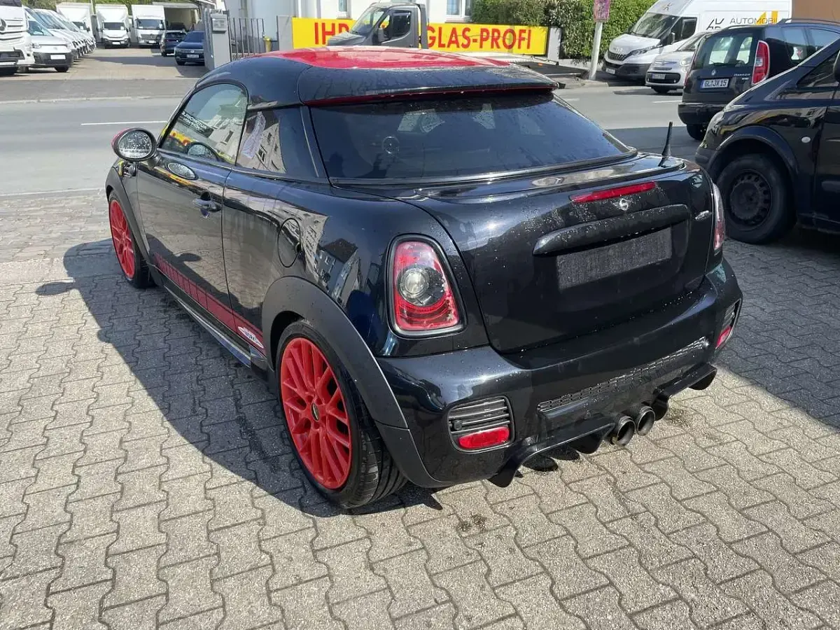 Gebraucht Mini John Cooper Works 211 PS (155 kW) 2011 Schwarz Kleinwagen