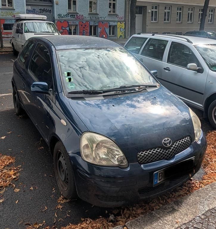 Blau Gebraucht 2003 Toyota Yaris Sol Limousine | 1.100 € (Guter Preis) - Bild 1/4