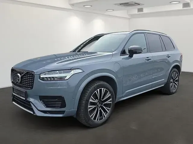 Używany Volvo XC90 Plus 455 KM (334 kW) 2022 SUV