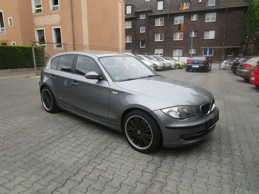 Gebraucht BMW 116 Advantage 122 PS (89 kW) 2009 Grau Kleinwagen