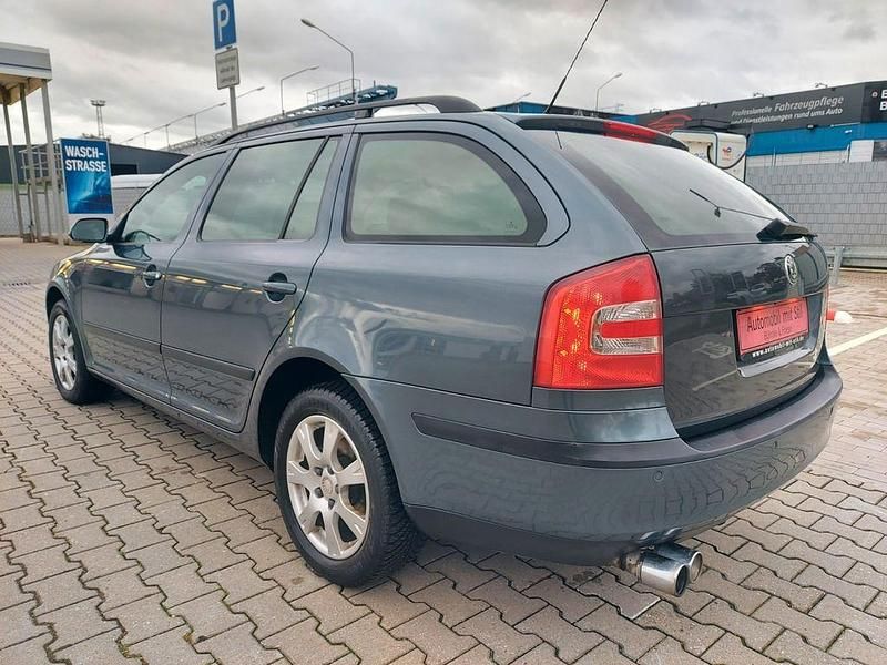 Gebraucht Skoda Octavia Ambiente 116 PS (85 kW) 2004 Grau Kombi