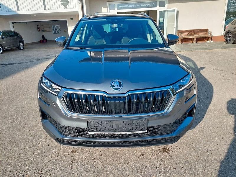 Neu Skoda Karoq Selection 150 PS (110 kW) 2025 Graphitgraumetallic SUV