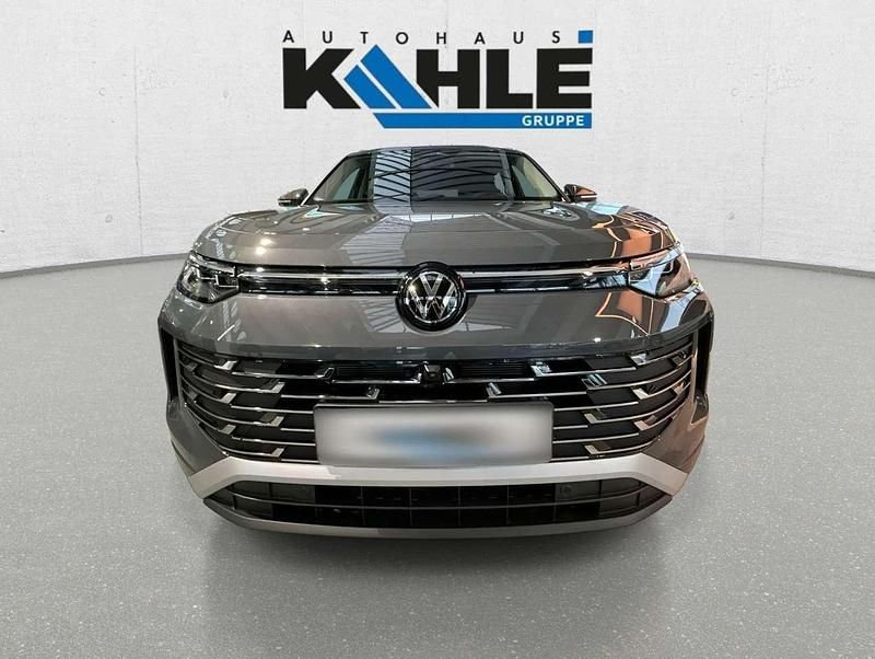 Neu VW Tayron Elegance 150 PS (110 kW) 2026 Delfingrau metallic SUV