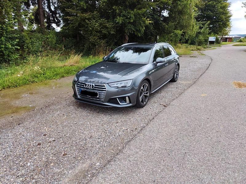 Grau Gebraucht 2019 Audi A4 S-Line Kombi | 25.499 € (Fairer Preis) - Bild 1/4