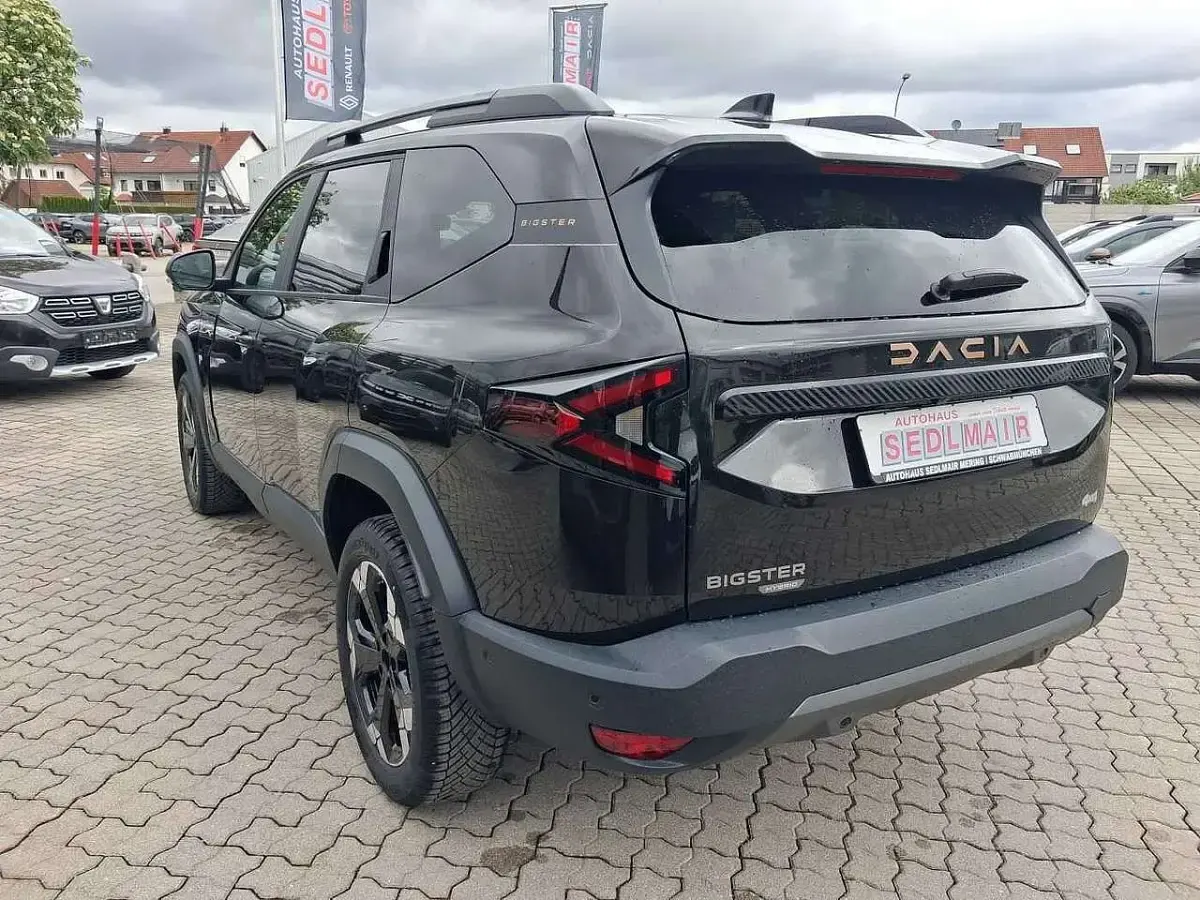 Neu Dacia Bigster Extreme 154 PS (113 kW) 2026 Pearl black SUV