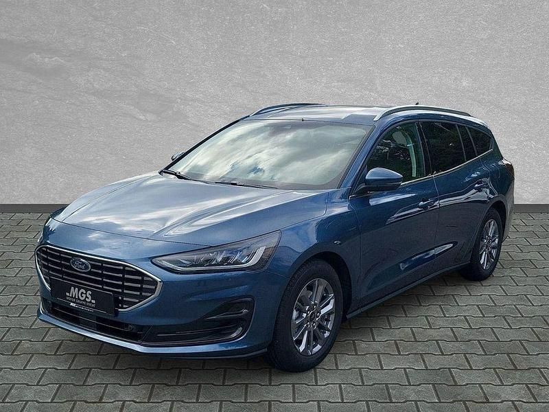Chrome blue metallic Neu 2025 Ford Focus Titanium Limousine | 31.790 € (Fairer Preis) - Bild 1/4