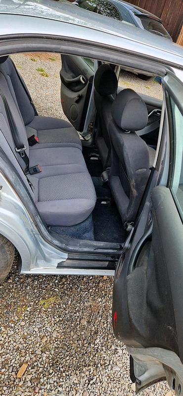 Gebraucht Seat Leon 110 PS (80 kW) 2005 Silber Kleinwagen