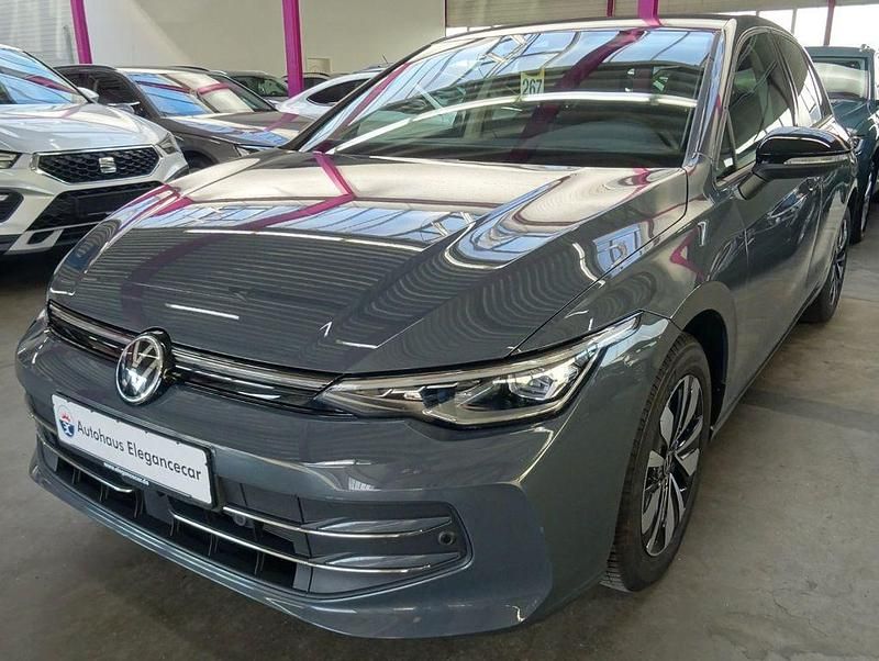 Grau Gebraucht 2025 VW Golf VIII Goal Limousine | 23.849 € (Superpreis) - Bild 1/4