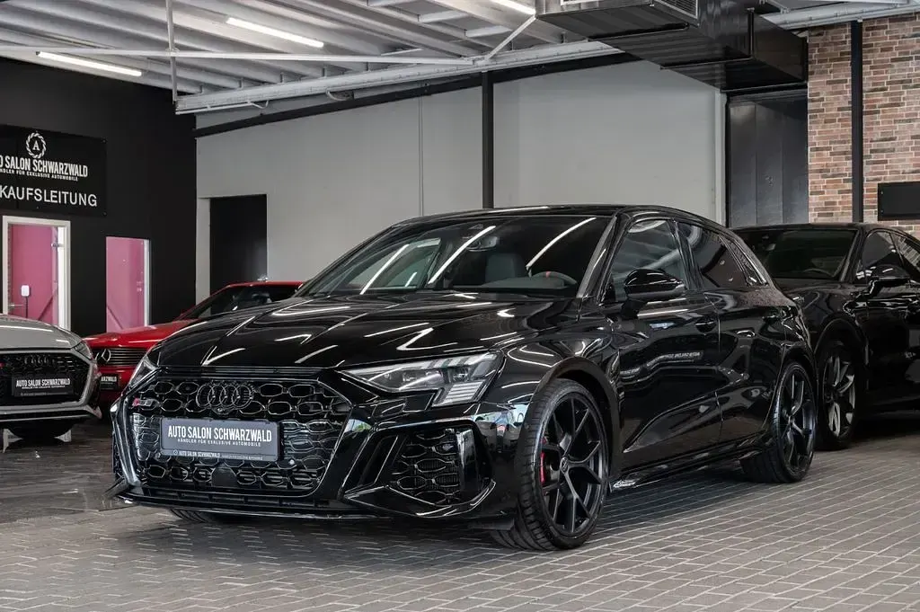 Usata Audi RS3 Sport 400 CV (294 kW) 2024 Nero Berlina
