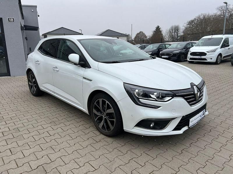 Gebraucht Renault Mégane IV Bose Edition 159 PS (116 kW) 2019 Weiß Limousine