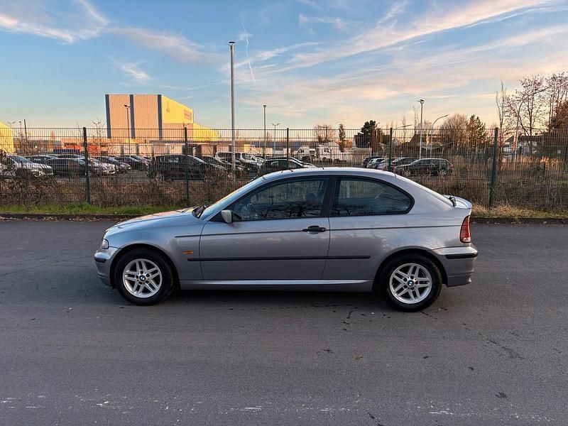 Gebraucht BMW 316 116 PS (85 kW) 2003 Silber Kombi