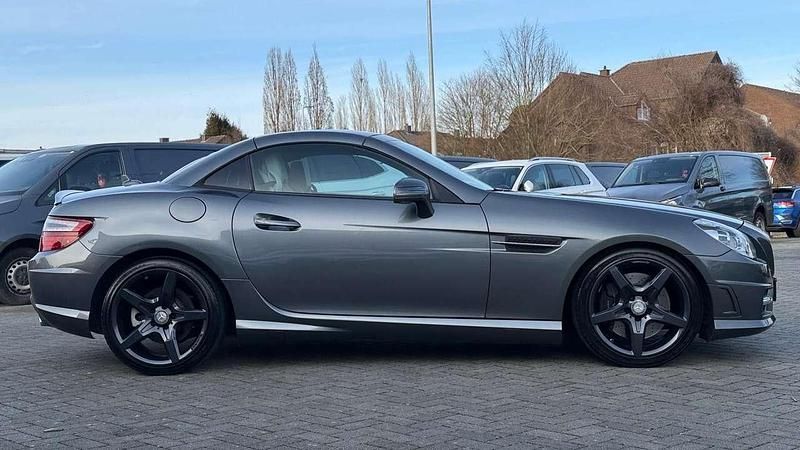 Gebraucht Mercedes SLK300 245 PS (180 kW) 2016 Selenitgrau  metalliclack Cabrio