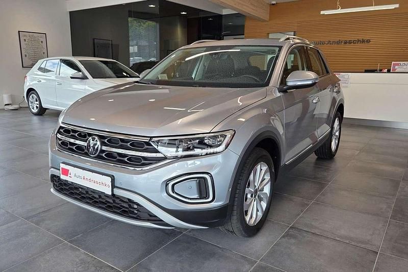 Silber Gebraucht 2024 VW T-Roc Style SUV | 27.490 € (Guter Preis) - Bild 1/4
