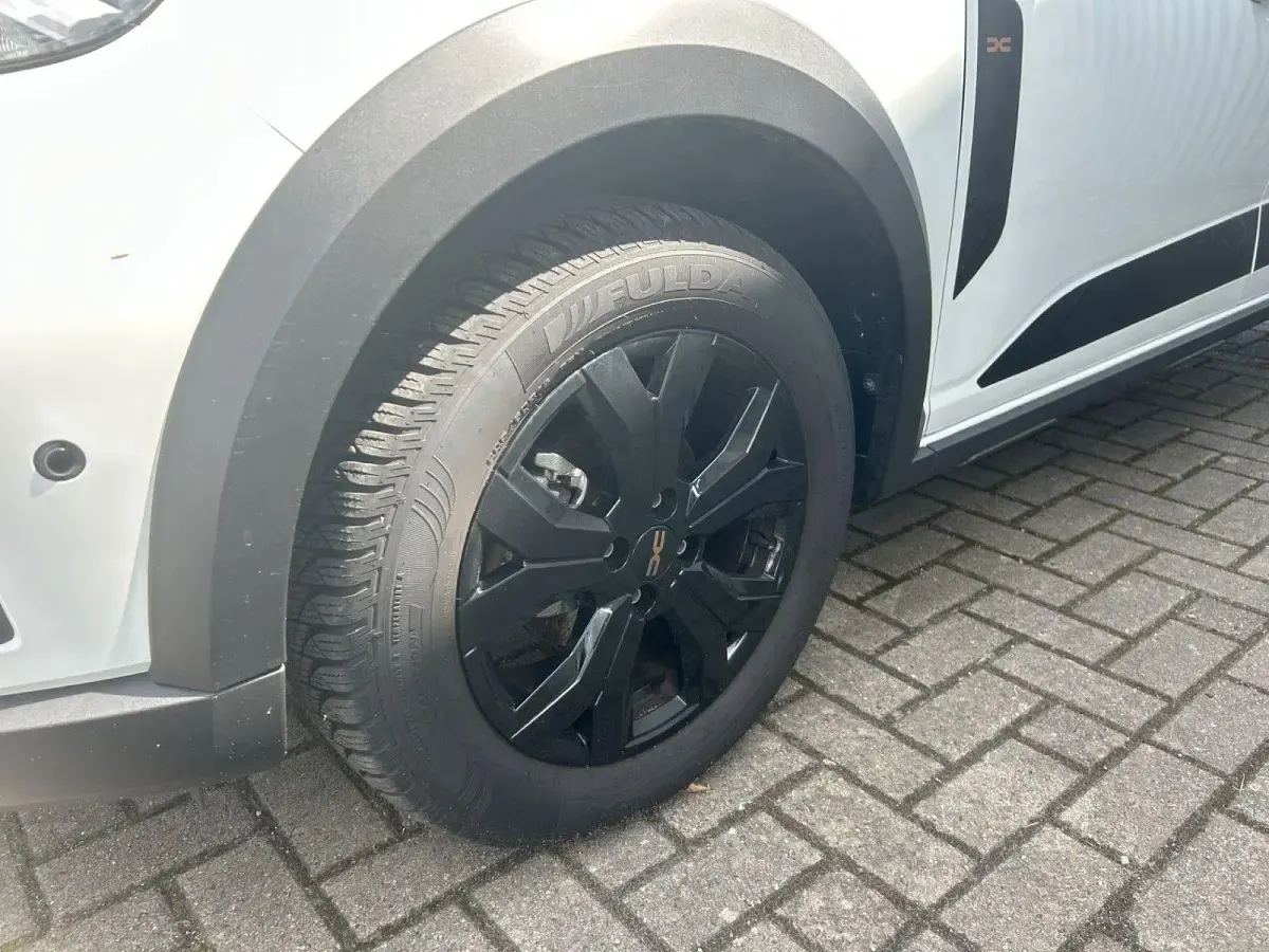 Gebraucht Dacia Sandero Extreme 101 PS (74 kW) 2024 Weiß Kleinwagen