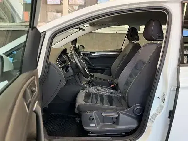 Używany VW Golf VII 125 KM (91 kW) 2017 Biały Sedan/Limuzyna