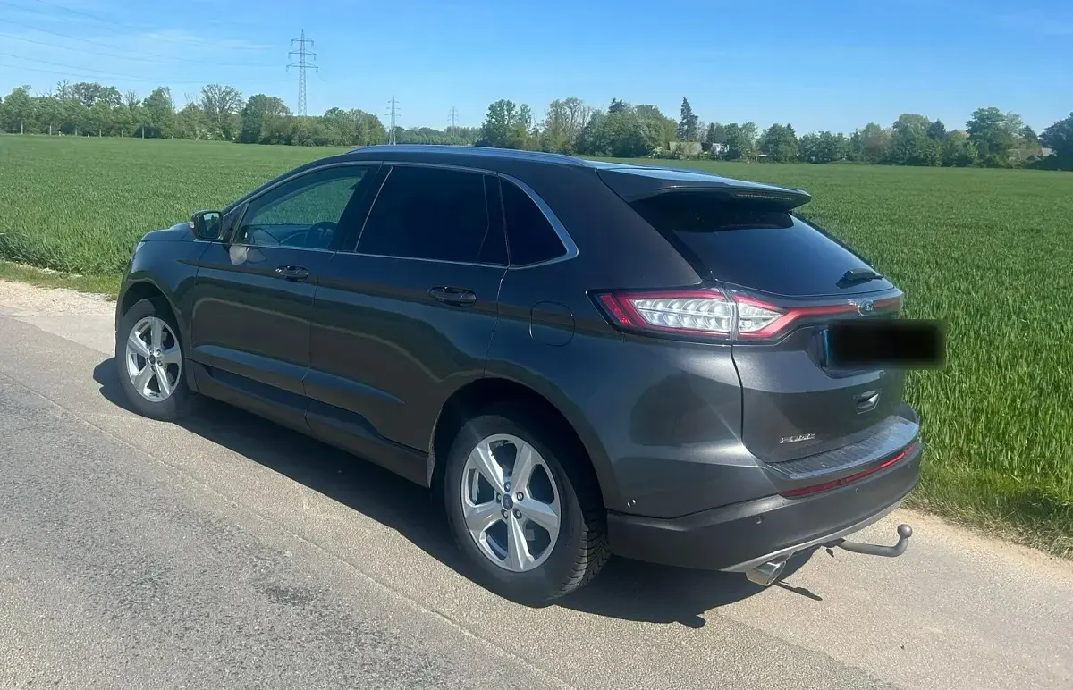 Second-hand Ford Edge 210 CP (154 kW) 2016 Gri SUV