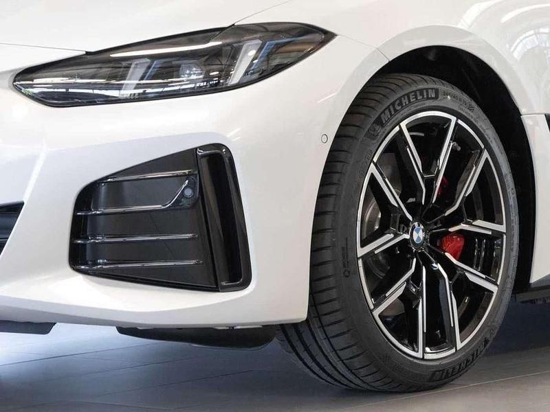 Gebraucht BMW i4 Performance 250 kW (340 PS) 2025 Mineralweiss Limousine