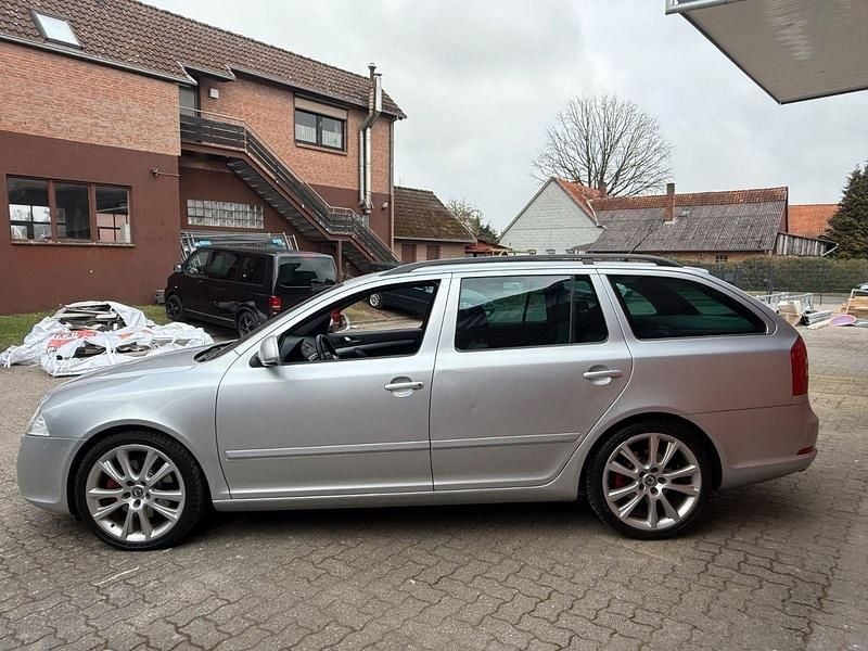 Gebraucht Skoda Octavia vRS 170 PS (125 kW) 2009 Silber Kombi