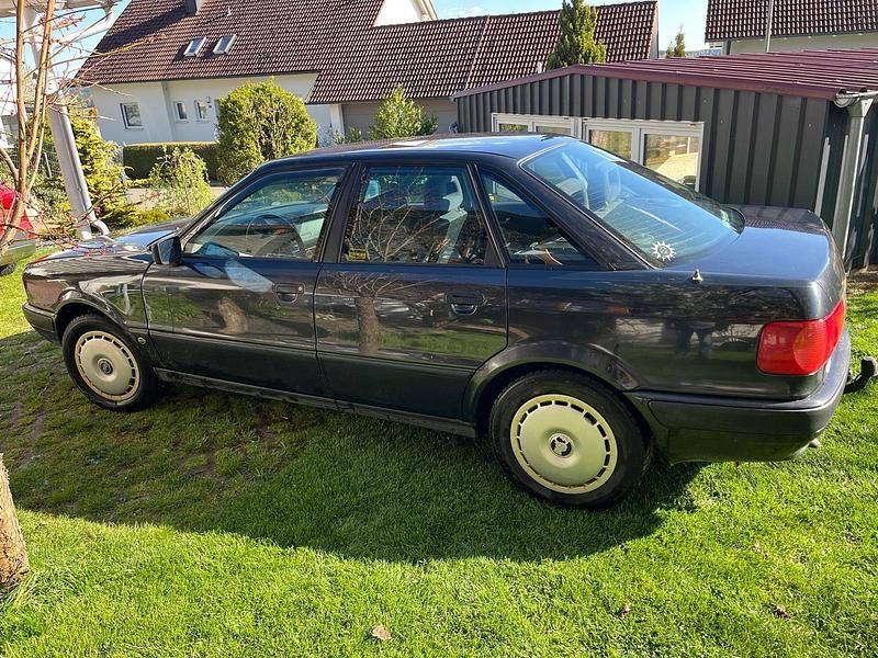 Second-hand Audi 80 90 CP (66 kW) 1992 Negru Berlinǎ