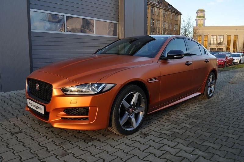 Gebraucht Jaguar XE R-Sport 300 PS (220 kW) 2019 Gold Limousine
