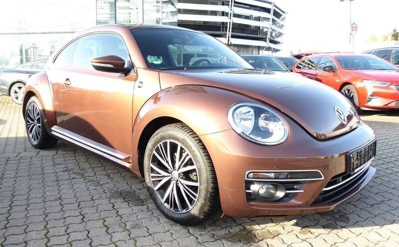 Braun Gebraucht 2017 VW Beetle Design Limousine | 13.980 € (Fairer Preis) - Bild 1/4