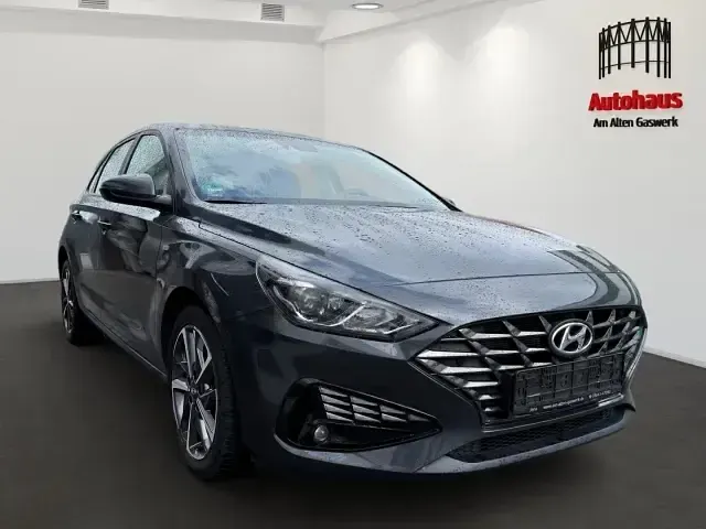 Gebraucht Hyundai i30 Trend 160 PS (117 kW) 2022 Limousine