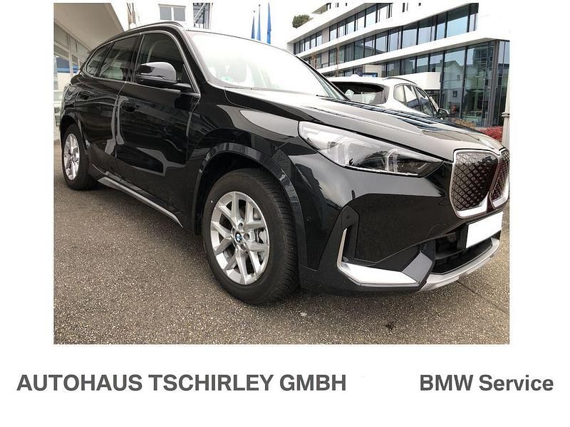 Gebraucht BMW iX1 xLine 150 kW (204 PS) 2025 Schwarz SUV