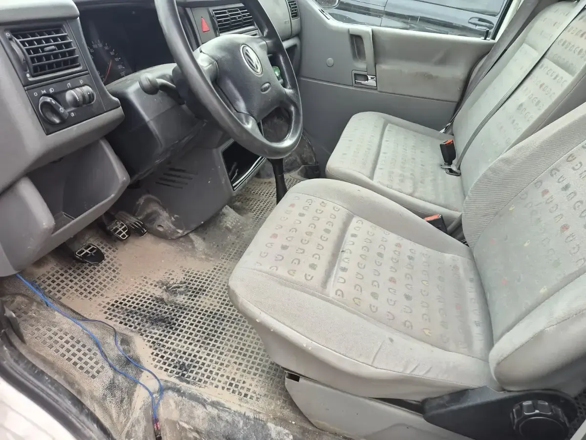 Gebraucht VW Caravelle 102 PS (75 kW) 2001 Weiß Van / Kleinbus