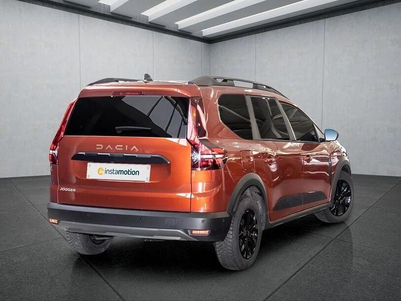 Gebraucht Dacia Jogger 110 PS (80 kW) 2025 Braun Van / Kleinbus