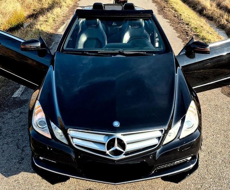 Gebraucht Mercedes E250 Elegance 204 PS (150 kW) 2011 Schwarz Cabrio