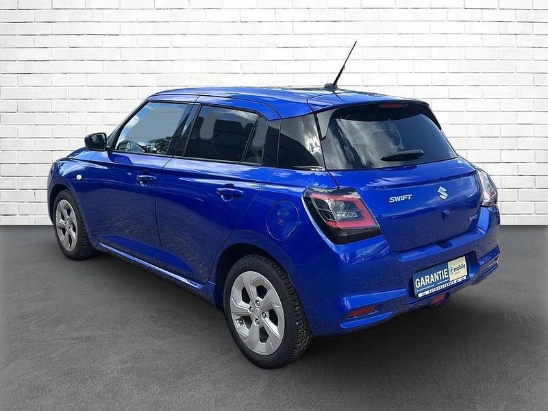 Gebraucht Suzuki Swift 83 PS (61 kW) 2025 Blau Kleinwagen