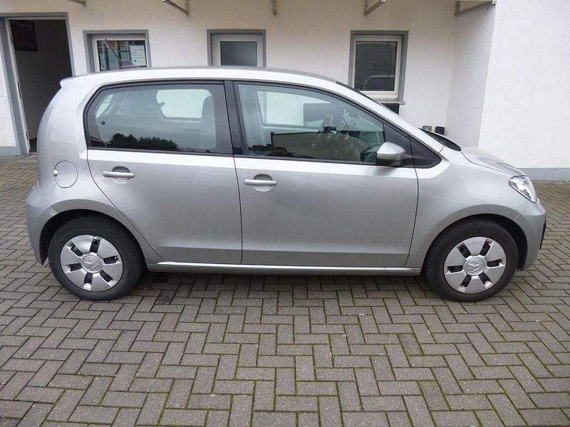 Usata VW e-up! 61 kW (83 CV) 2021 Argento Utilitaria